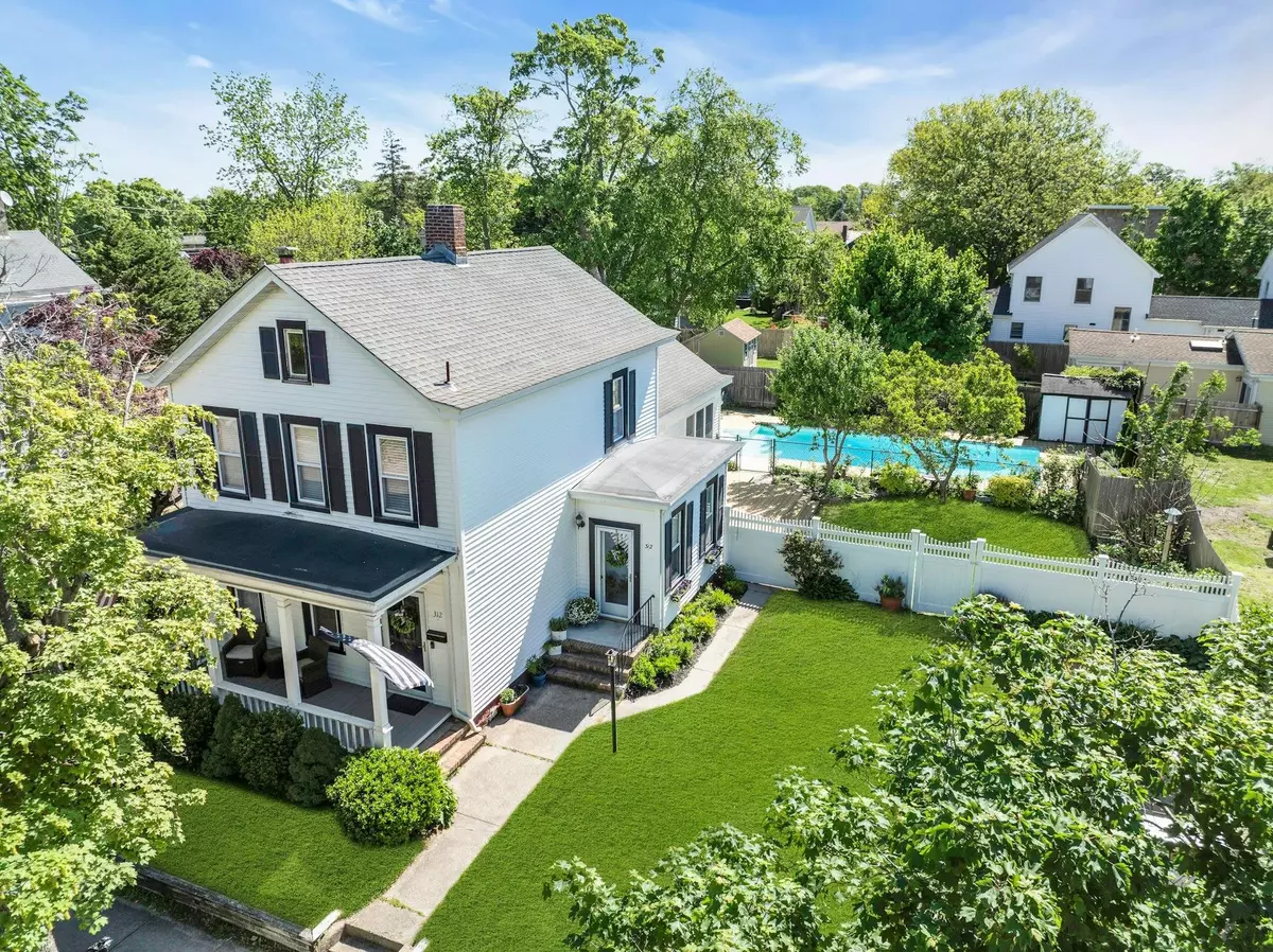 Greenport, NY 11944,312 5th AVE
