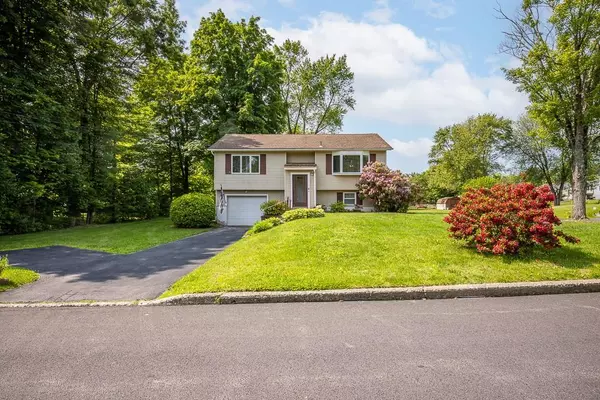 Wappingers Falls, NY 12590,6 Regency DR