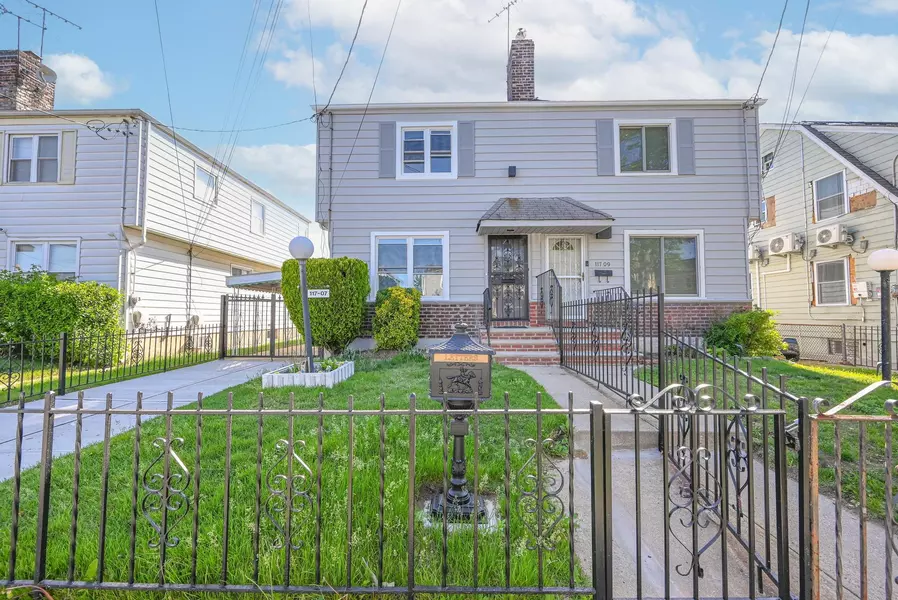 117-07 202 ST, Saint Albans, NY 11412