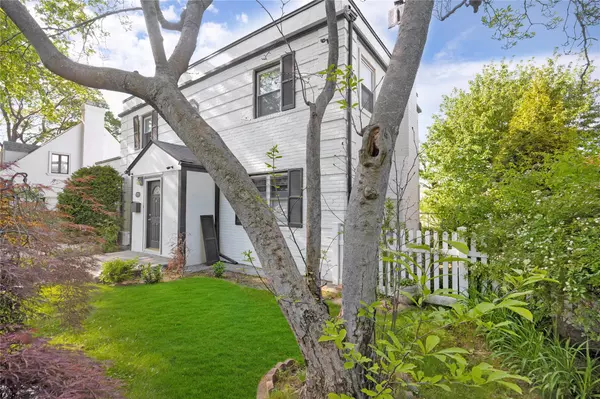 Briarwood, NY 11435,13915 Coolidge AVE