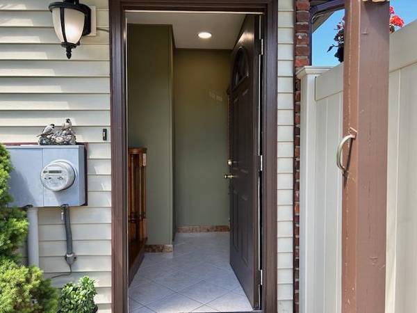 Holbrook, NY 11741,36 Inverness RD