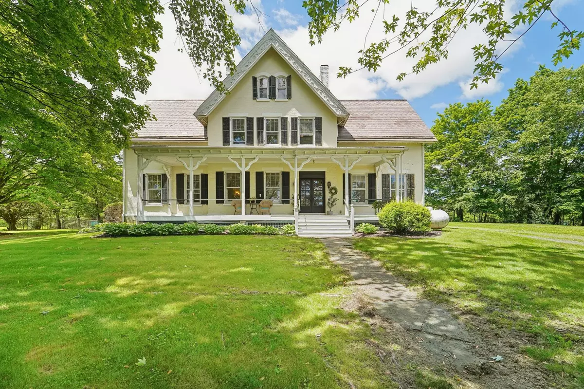 Chester, NY 10918,90 Main ST