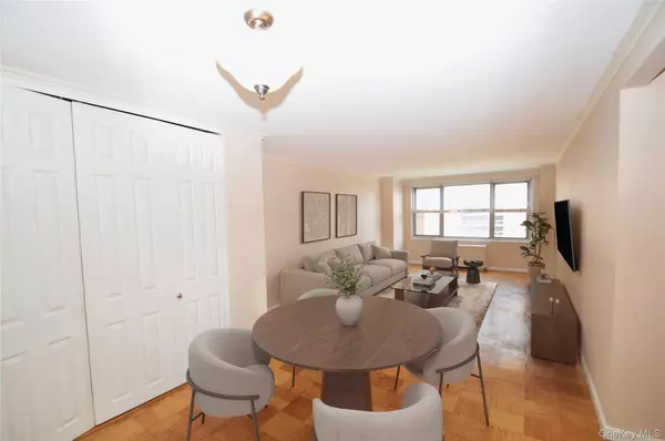 70-25 Yellowstone BLVD #10Z, Forest Hills, NY 11375