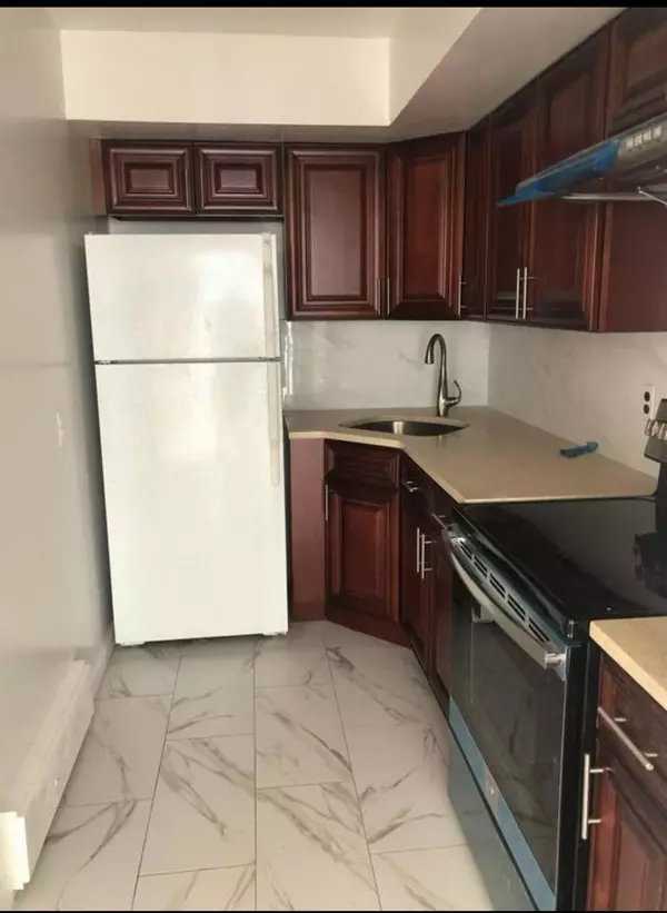 Whitestone, NY 11357,154-11 17th AVE