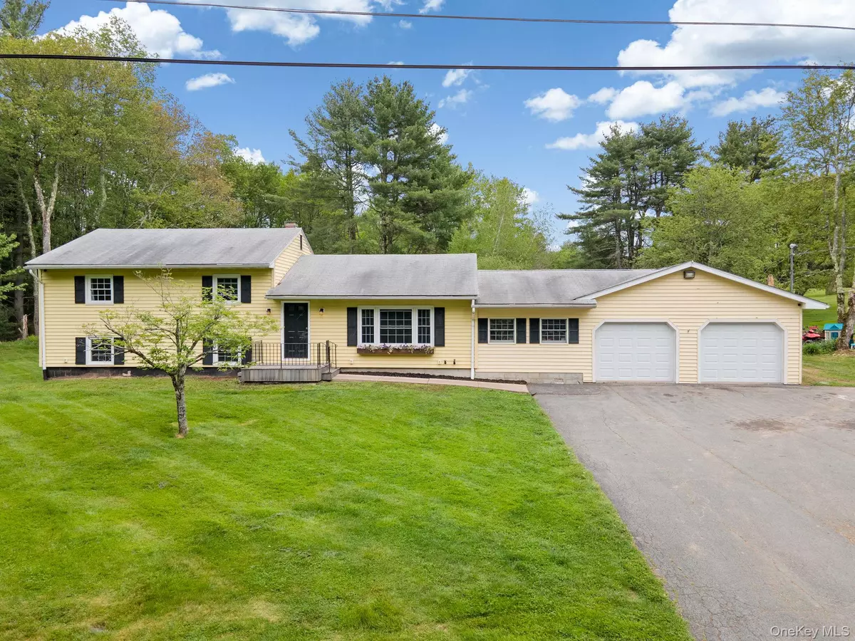 Monticello, NY 12701,323 Harris RD