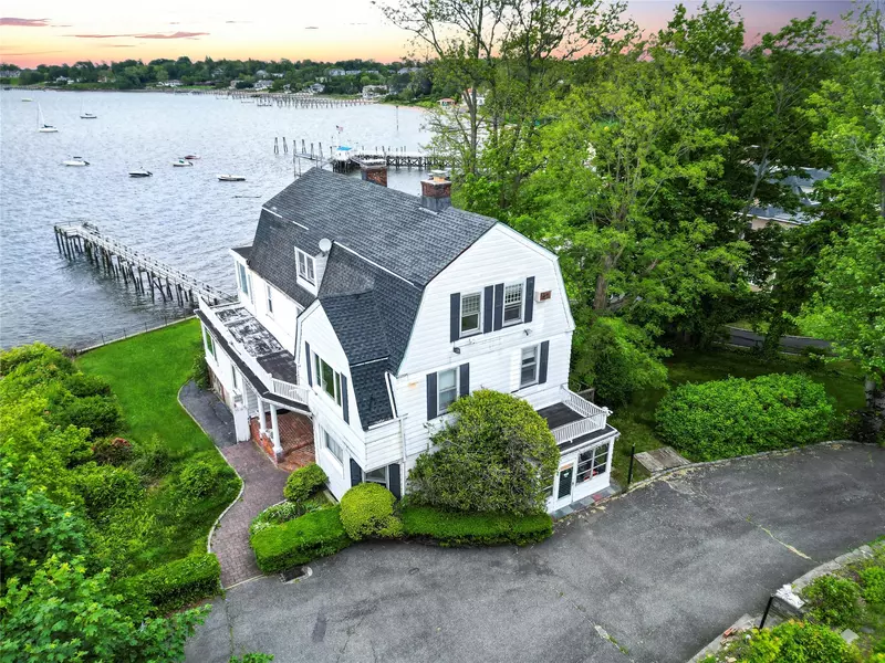 40 Sunset RD, Great Neck, NY 11024