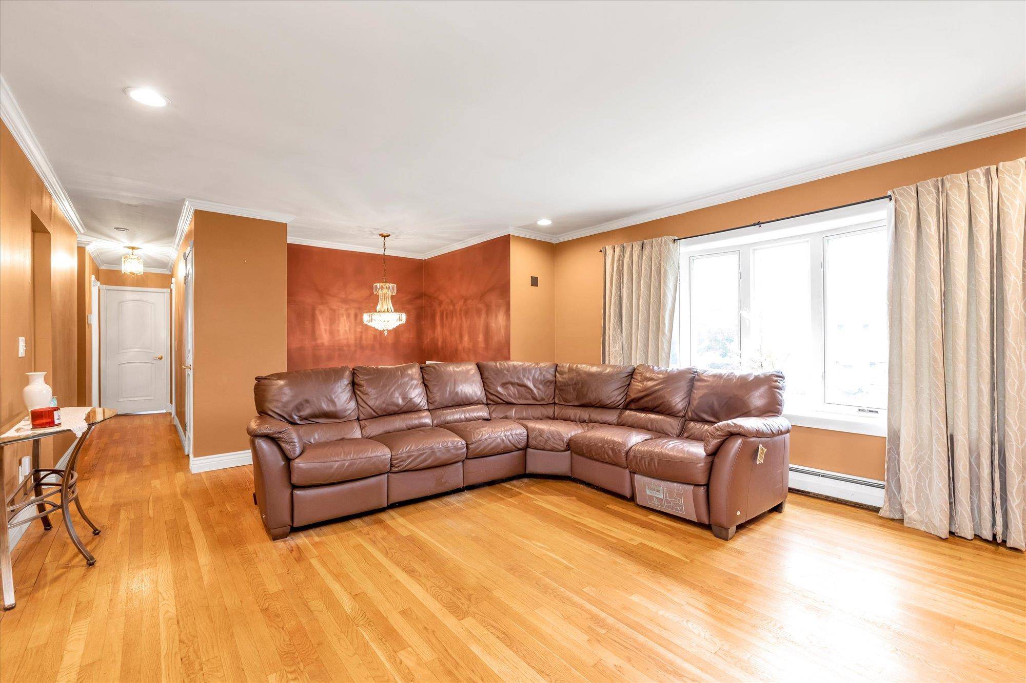 Massapequa, NY 11758,399 N Virginia AVE #A