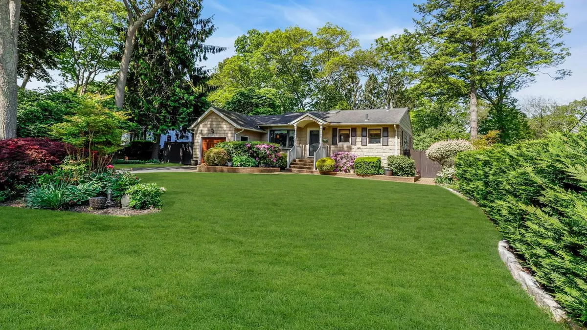 Sayville, NY 11782,69 Indian Head DR