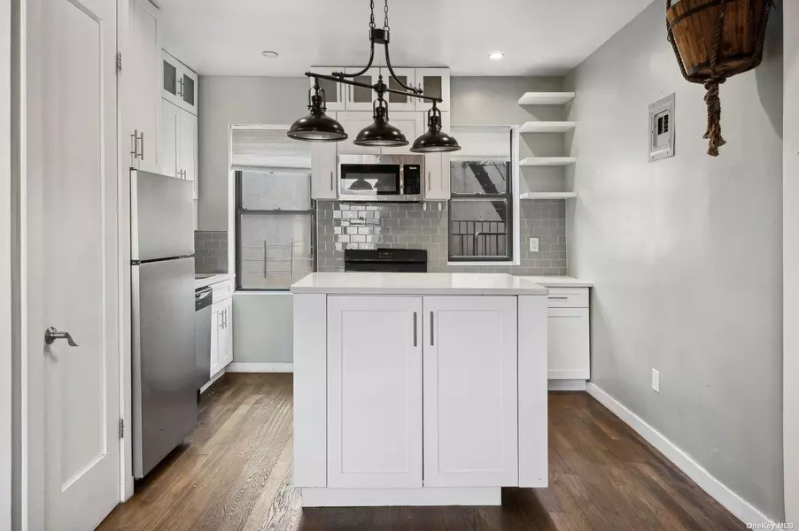 21-16 35th Street #5B, Astoria, NY 11105