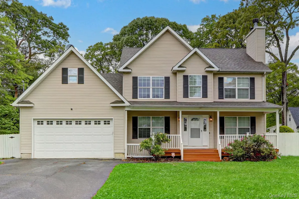 Selden, NY 11784,27 Inwood AVE