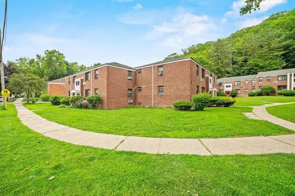 White Plains, NY 10603,35 Lawrence DR #A