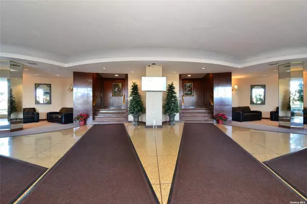 Forest Hills, NY 11375,61-20 Grand Central Pkwy #B 903