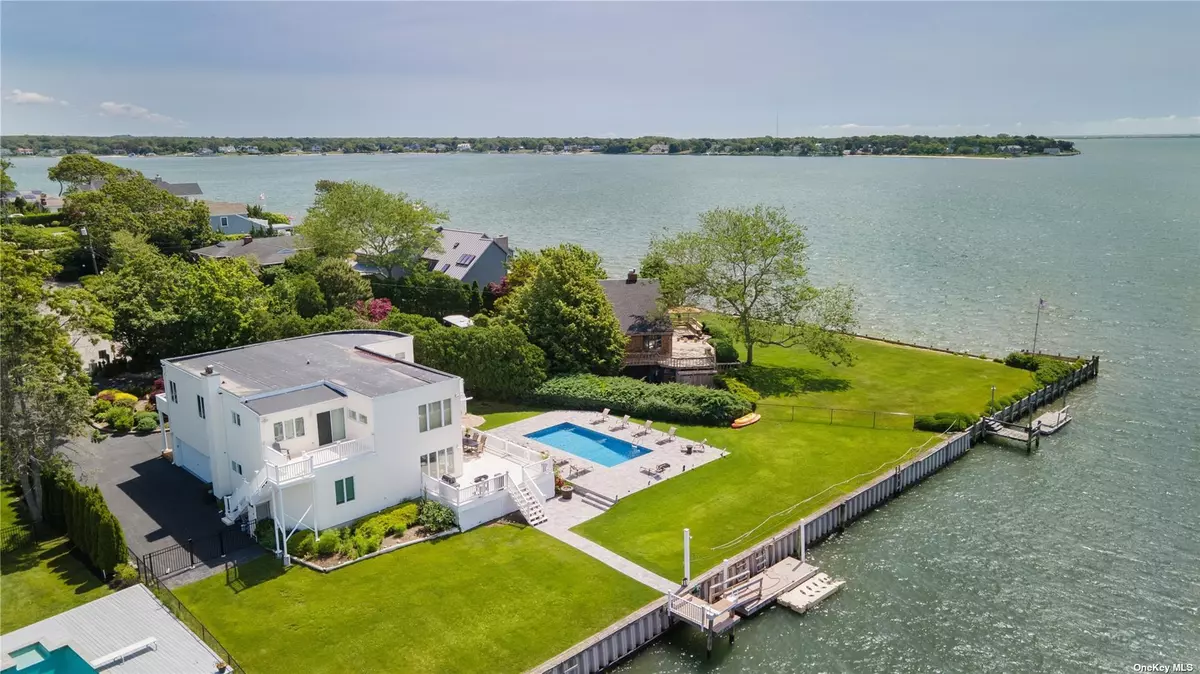 Hampton Bays, NY 11946,45 Romana DR