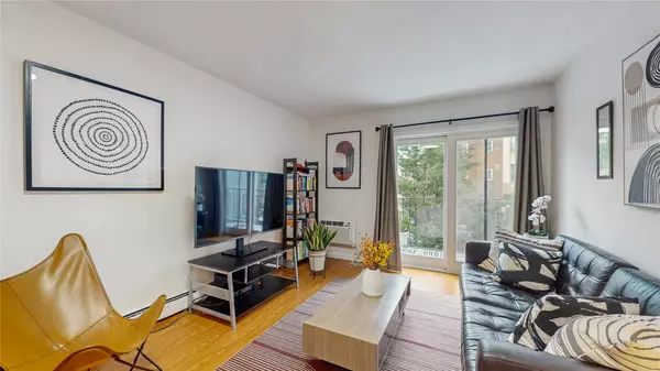 Woodside, NY 11377,37-40 61st ST