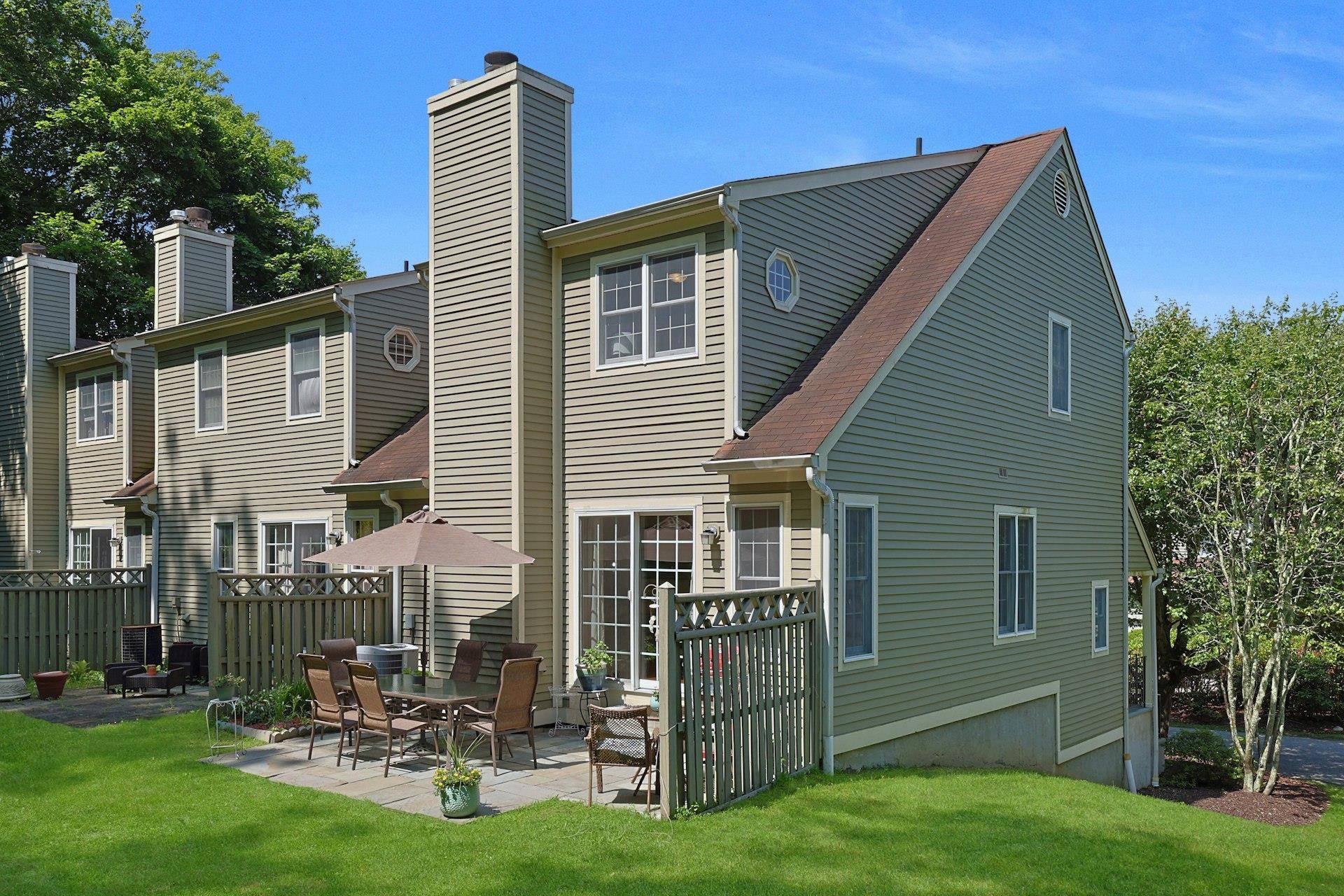 Mount Kisco, NY 10549,4003 Victoria DR