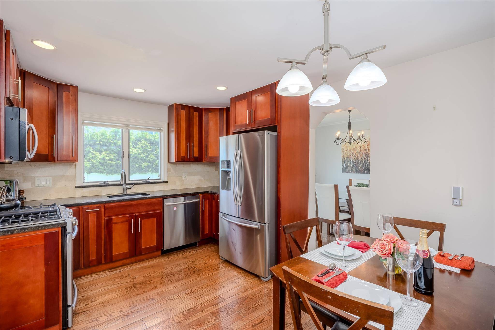 Garden City, NY 11530,11 Spruce ST