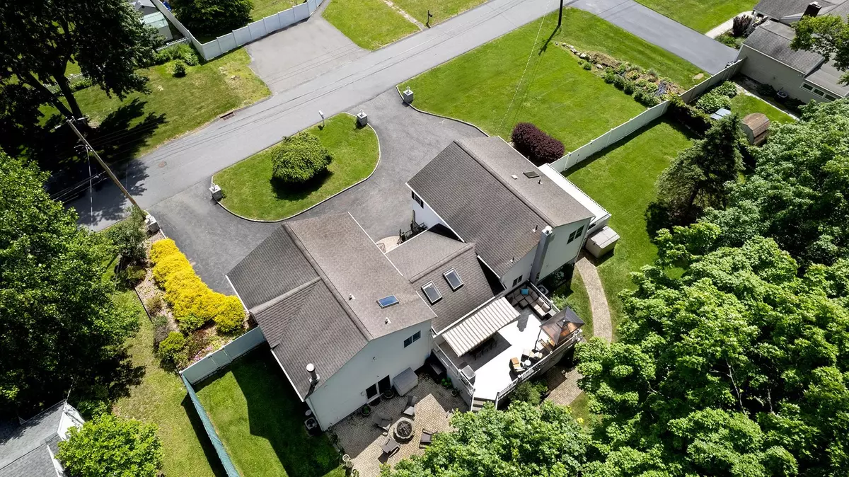 Yorktown Heights, NY 10598,1583 Central ST