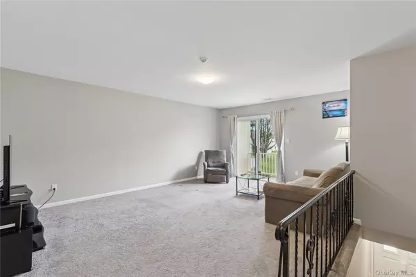 Middle Island, NY 11953,241 Fairview CIR