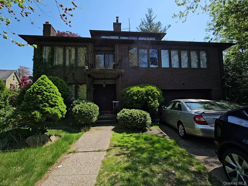 249-14 38th AVE, Little Neck, NY 11363