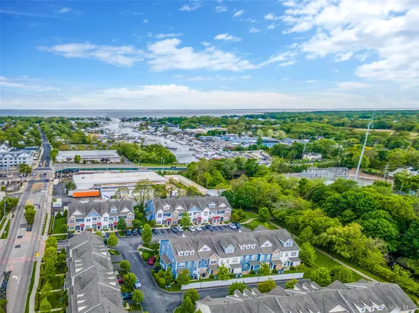 Patchogue, NY 11772,135 Rosebud CT #135