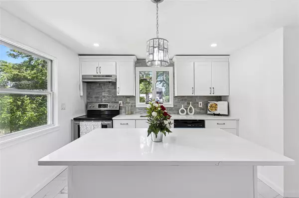 Shirley, NY 11967,46 Saint George DR