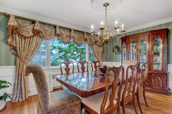 Massapequa, NY 11758,100 Fairfax RD