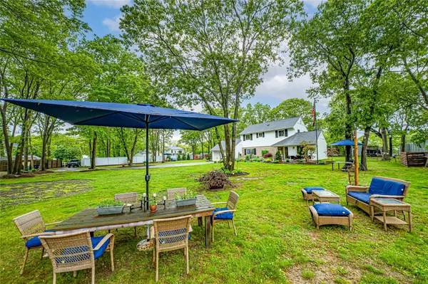 Holtsville, NY 11742,1A Revlon CT