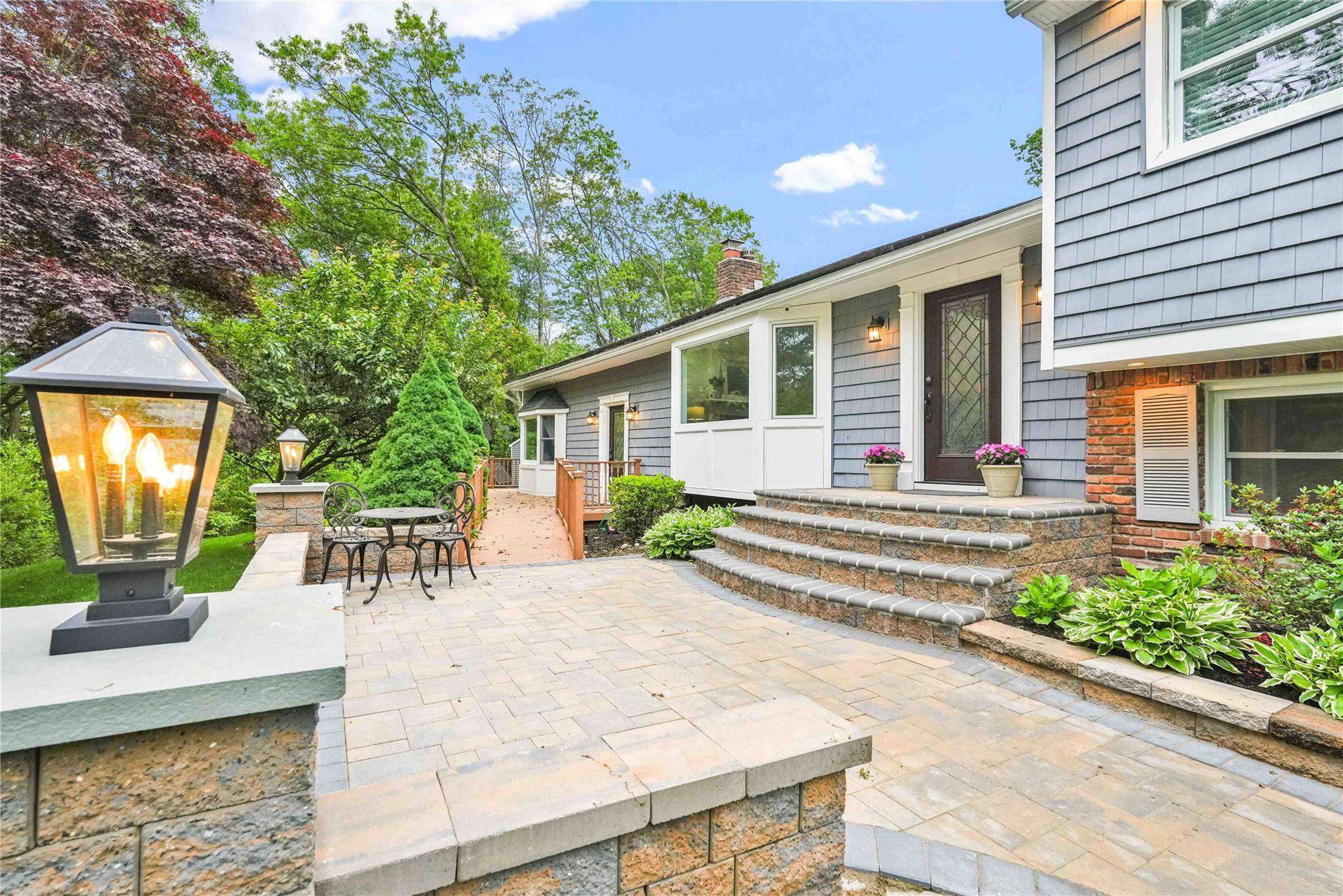 Centerport, NY 11721,69 Bankside DR