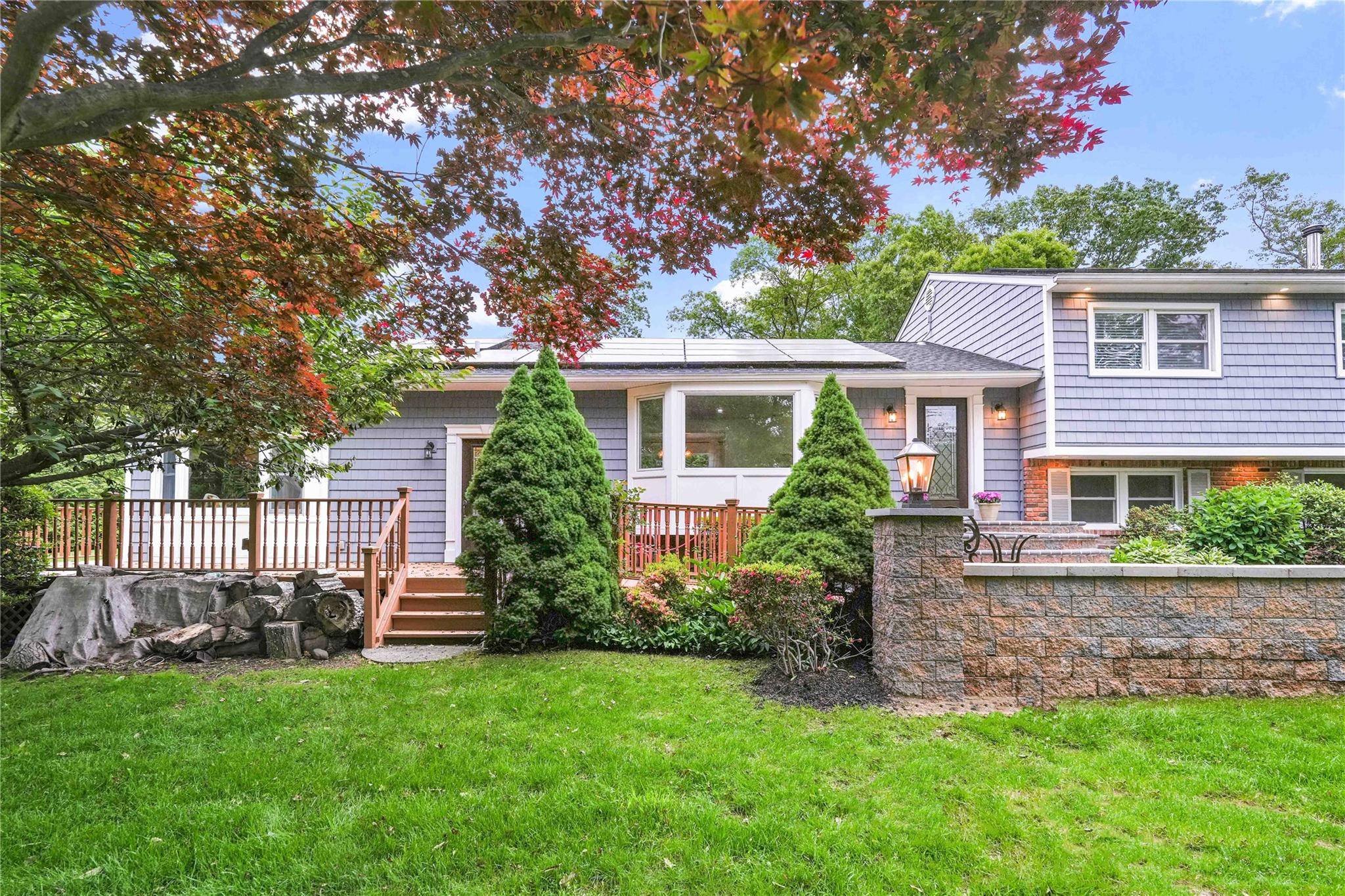 Centerport, NY 11721,69 Bankside DR
