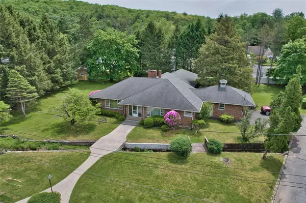 Port Jervis, NY 12771,29 Maiden LN
