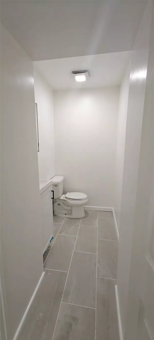 Jackson Heights, NY 11372,37-53 82nd ST #2