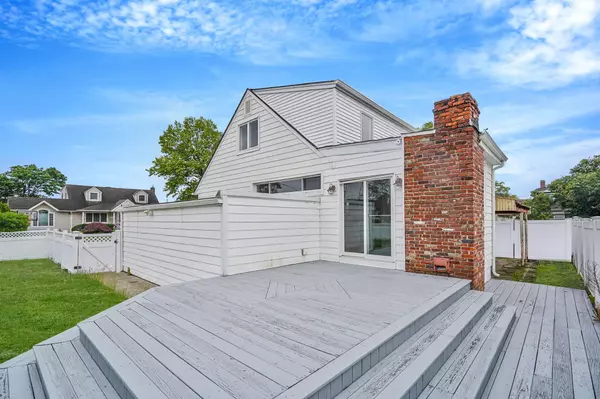 Oceanside, NY 11572,3061 Xavier CT