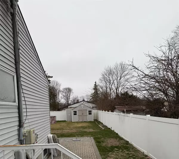 Brentwood, NY 11717,27 Pandora DR