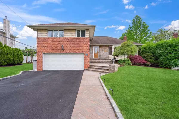 Syosset, NY 11797,5 Coventry RD