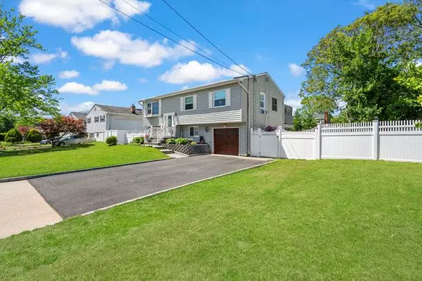 Selden, NY 11784,105 Fountain AVE