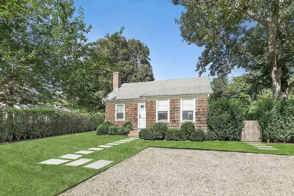 East Hampton, NY 11937,12 Jackson ST
