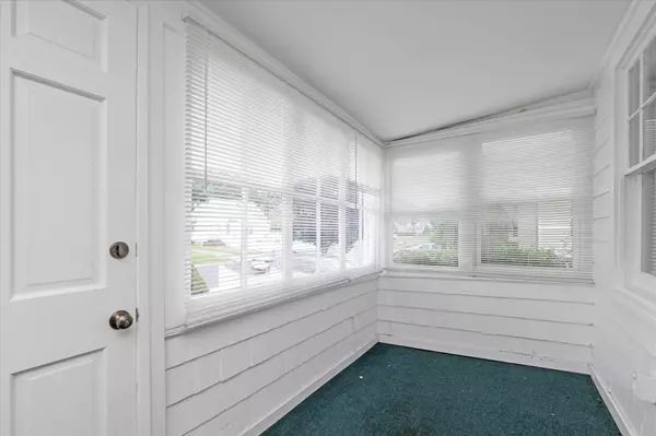 Valley Stream, NY 11580,42 Gold ST