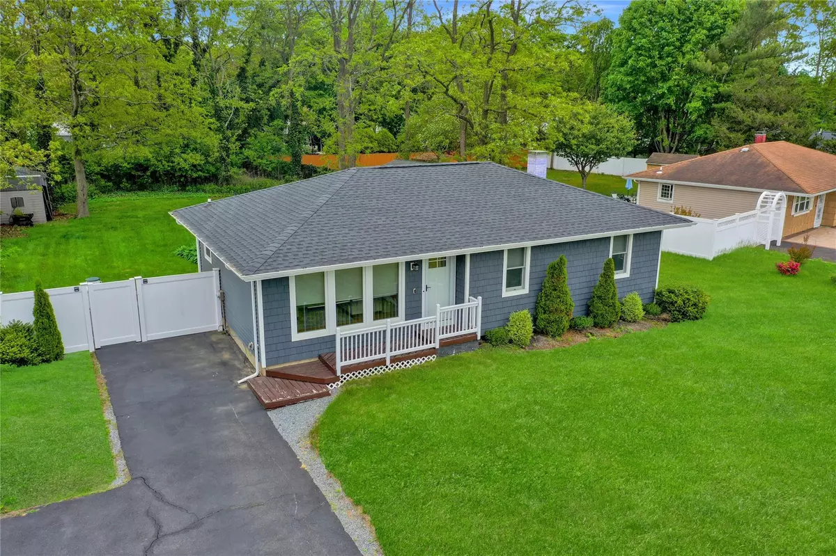 Brookhaven, NY 11719,42 Sands LN