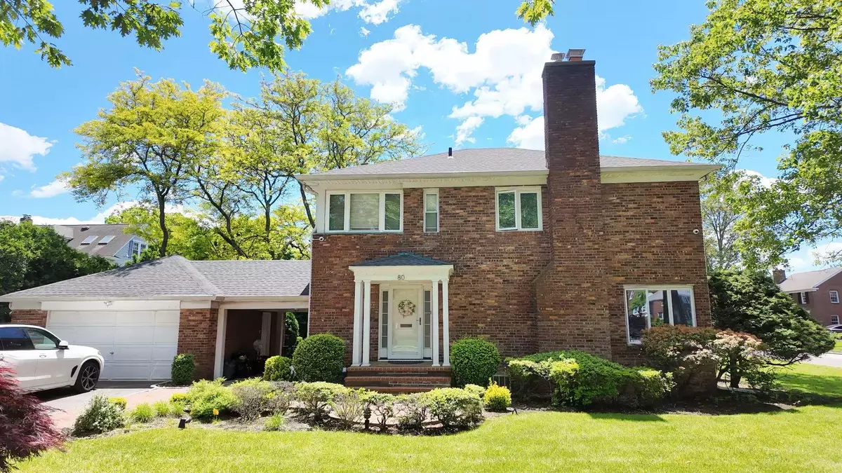 Garden City, NY 11530,80 Stratford AVE