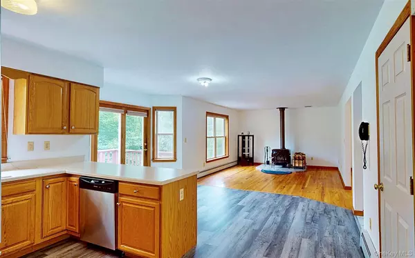 Salisbury Mills, NY 12577,62 Station RD