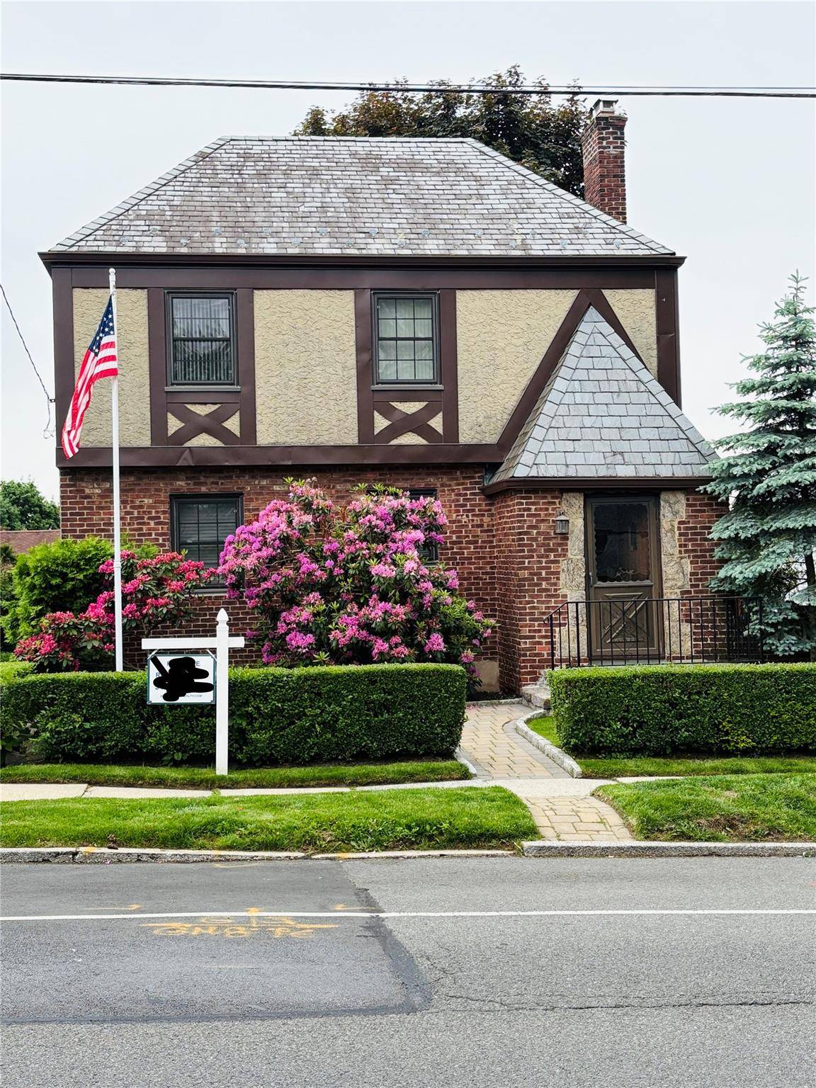30 Seminary AVE, Yonkers, NY 10704