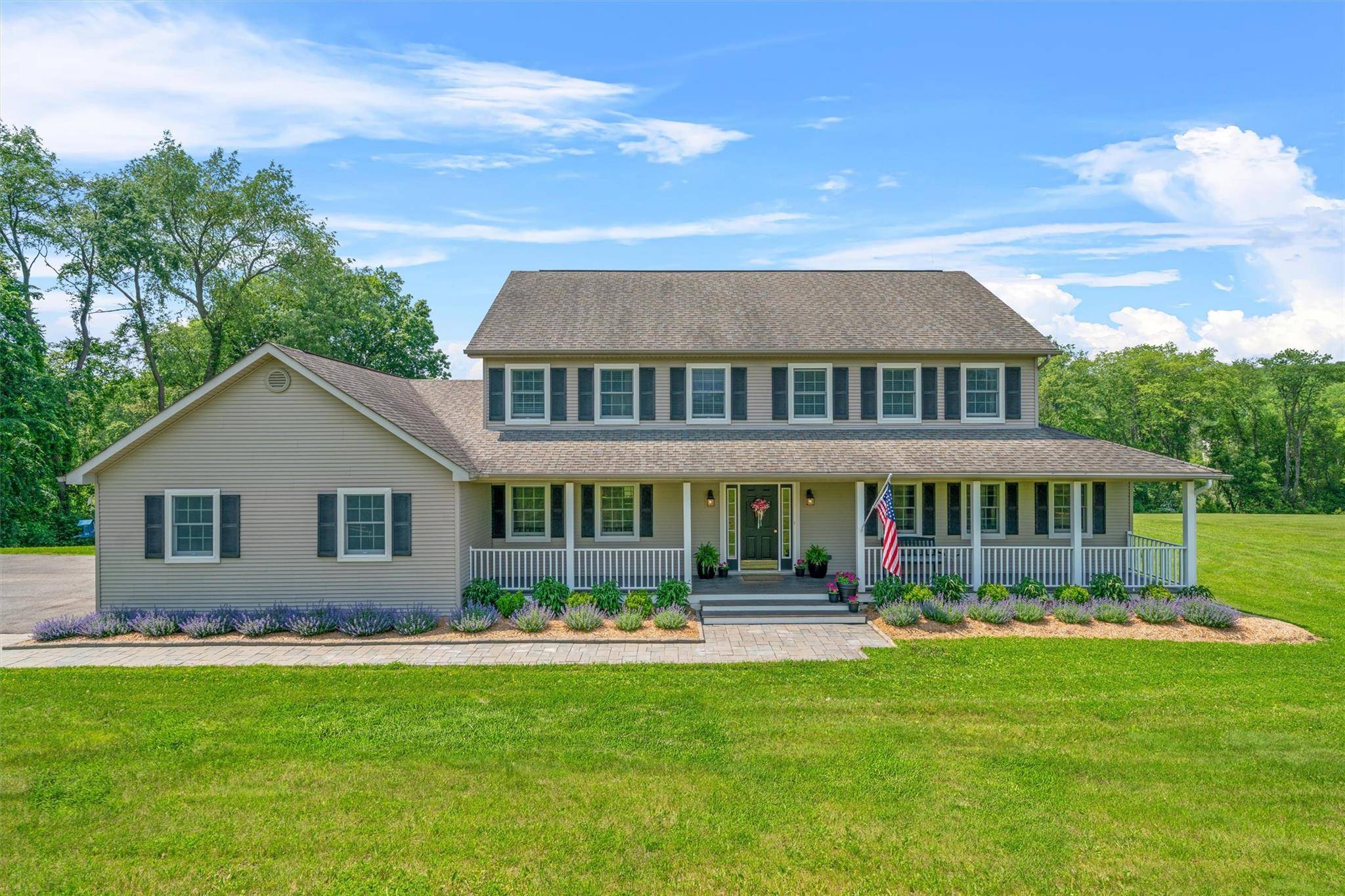 Campbell Hall, NY 10916,17 Jackson LN