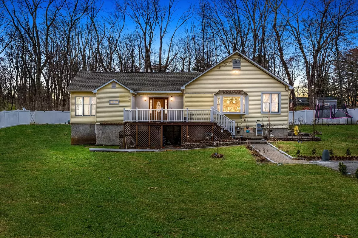 Mohegan Lake, NY 10547,3007 Oak ST