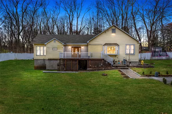 3007 Oak ST,  Mohegan Lake,  NY 10547