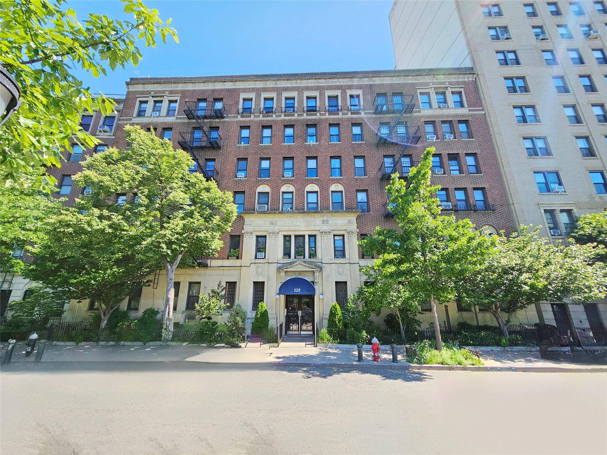 125 Eastern Pkwy #4C, Brooklyn, NY 11238