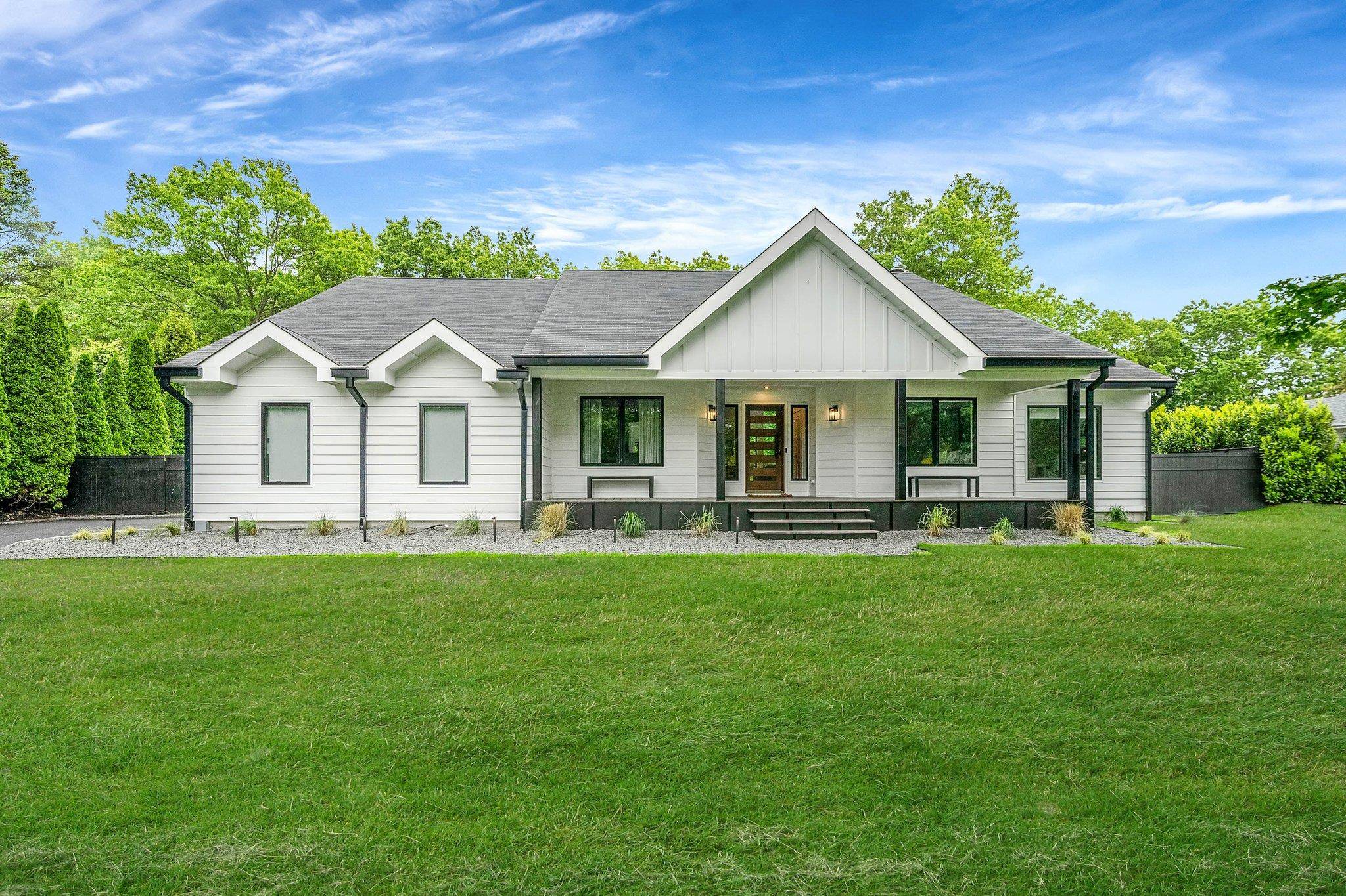 57 Varsity BLVD, East Setauket, NY 11733