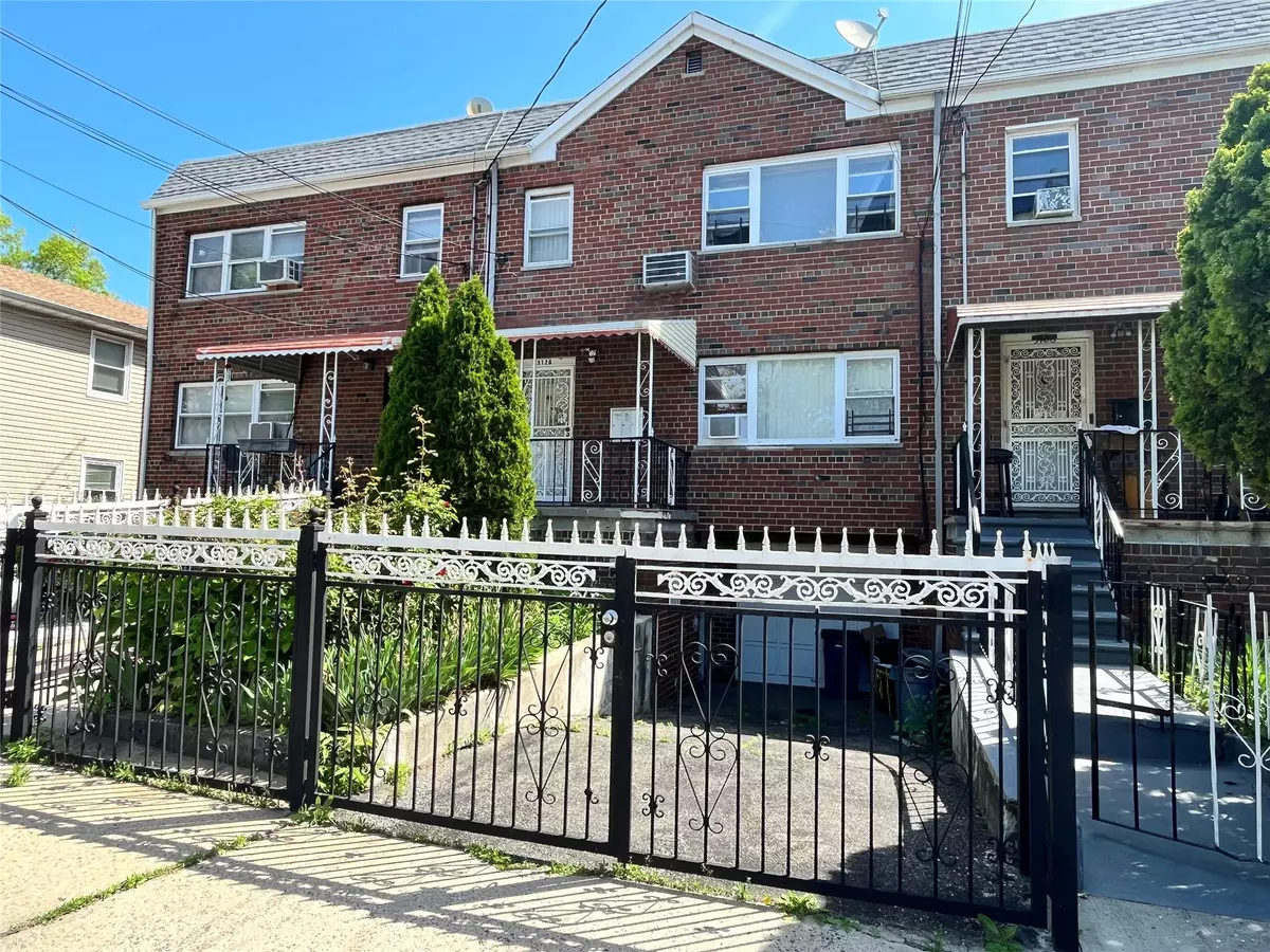 Bronx, NY 10469,3128 Mickle AVE