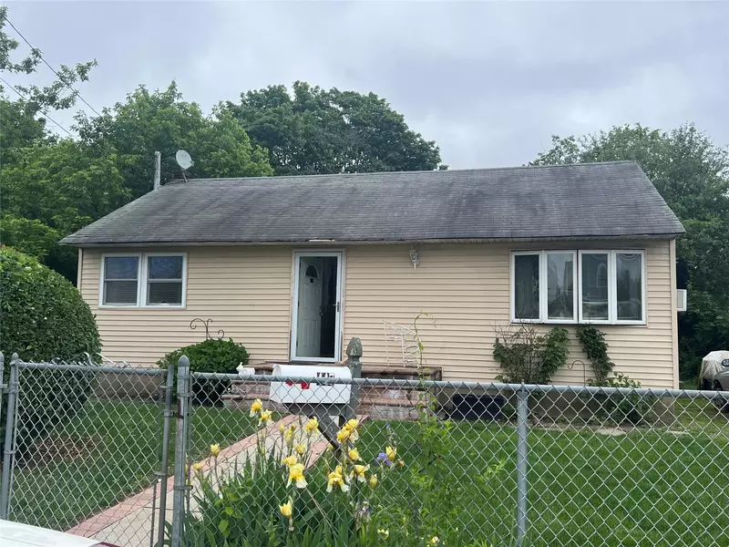 447 Albany AVE, Amityville, NY 11701