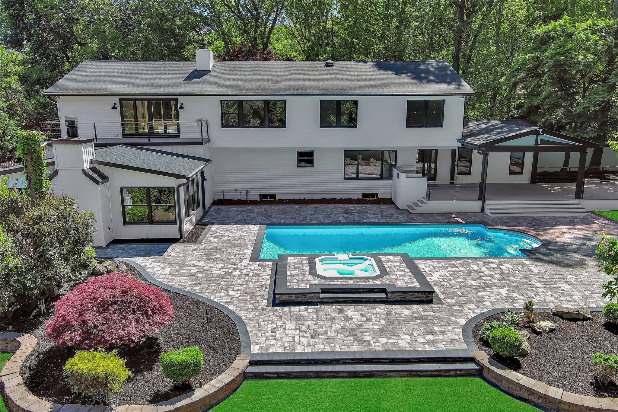 Melville, NY 11747,38 Cottontail RD