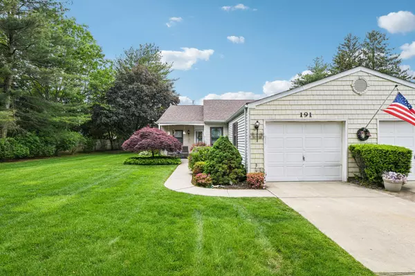 Stony Brook, NY 11790,191 Knolls DR
